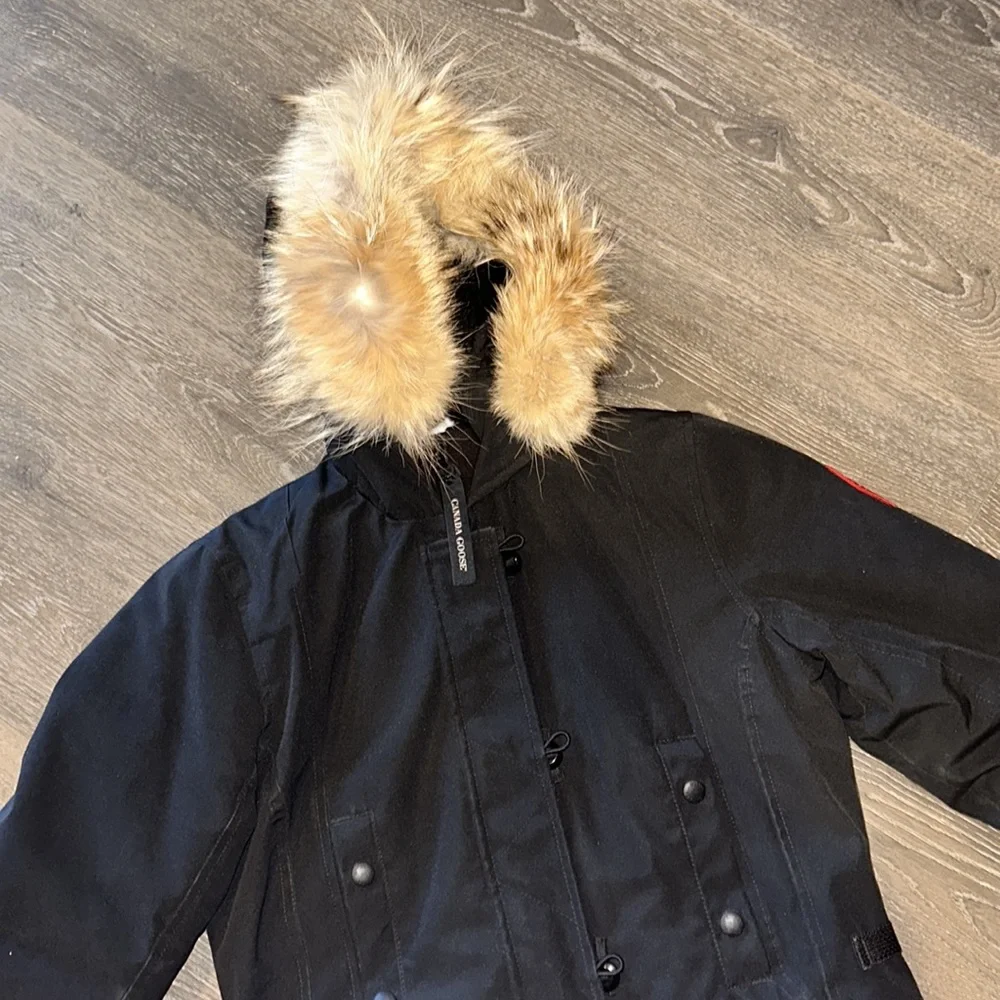 Canada Goose Montebello Down Parka, XS - Picture 3 of 9